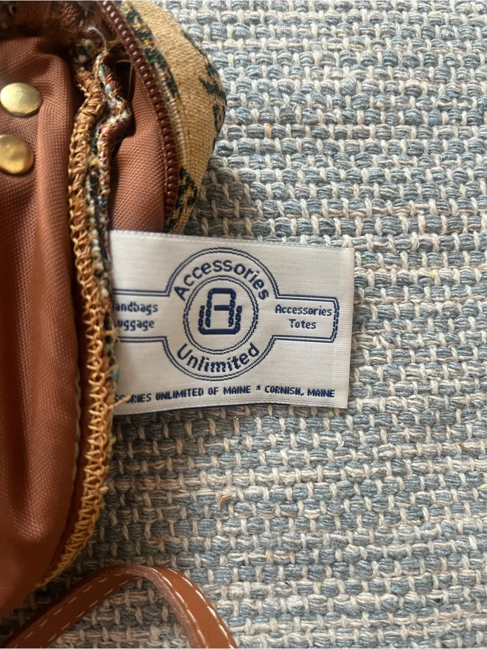 VTG Accessories Unlimited Tennis Crossbody Bag Tapestry Maine